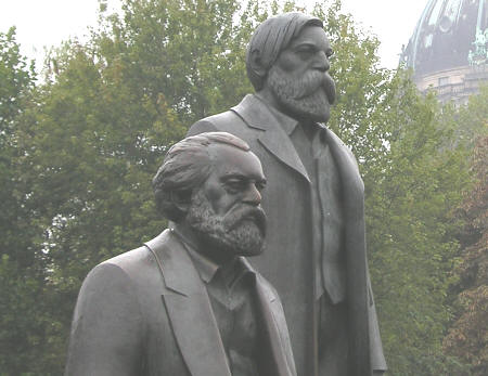 Statues of Marx and Engels